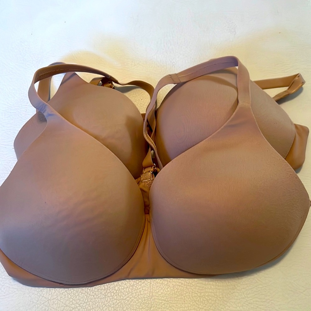 Bras - image 1